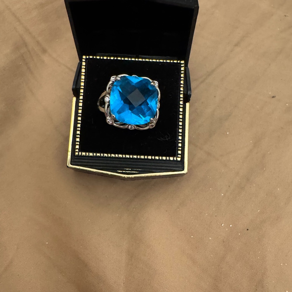 Elegant Blue Silver Ring